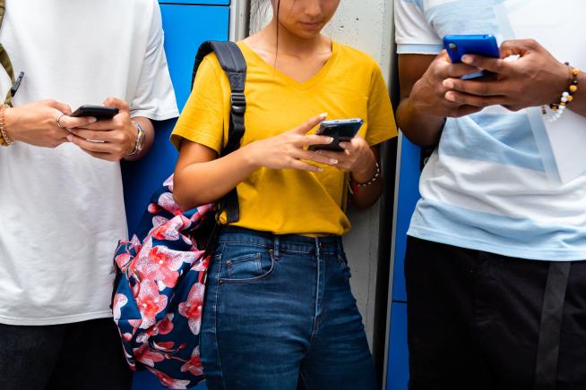 Students Rebel Against Phone Policy, Get a Big Warning
