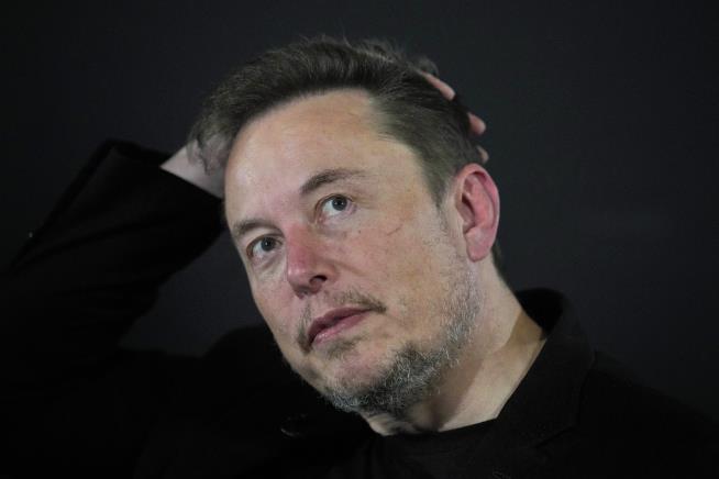 Musk Just Can't Drop Grudge Against a Fellow Billionaire