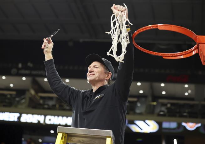 Six Days After Getting Fired, Coach Makes NCAA Tourney