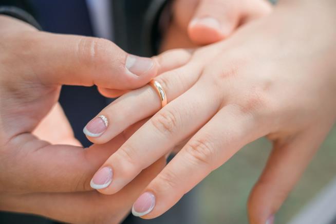 Married People More Likely to Be 'Thriving': Poll