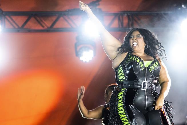 Lizzo Says She 'Quits'