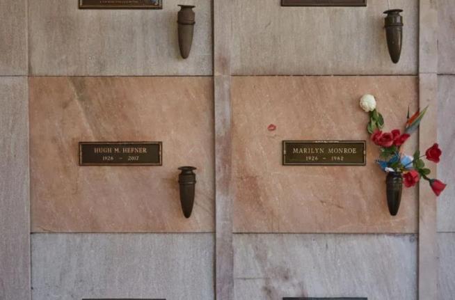 Man Pays Big to Be Laid to Rest Near Marilyn Monroe