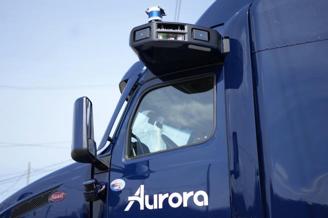 For Self-Driving Trucks, 'the Devil Is in the Details'