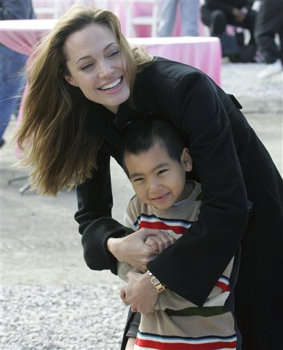Jolie to Become Stay-at-Home Mom?