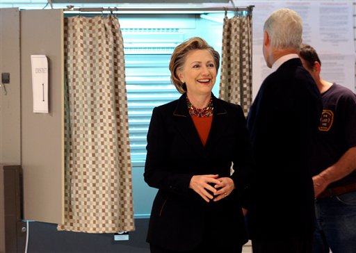 Clinton Mum on Cabinet Rumors