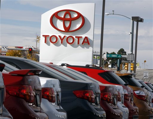 Foreign Automakers Could Fill Detroit Vacuum