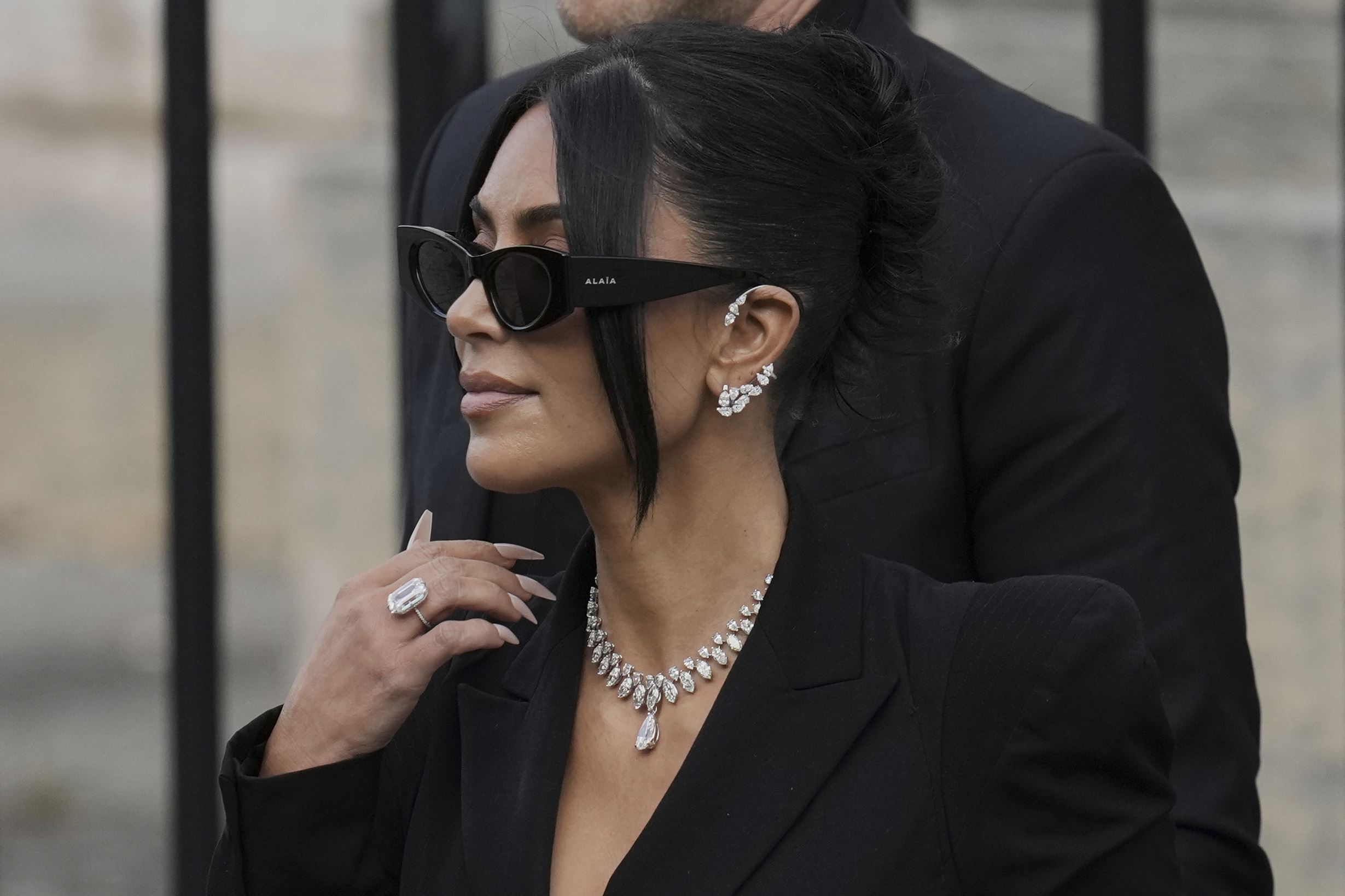 Kim Kardashian Graduates From Law School
