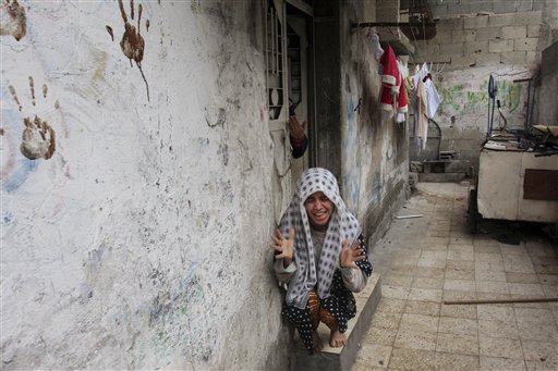 UN Halts Gaza Aid, Citing Israeli Attacks