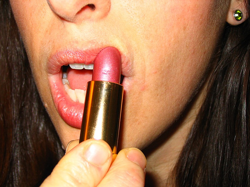 Bank of England Orders Its Women Into Heels, Lipstick
