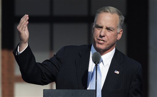 Howard Dean: Dems Must Not Cave on Health Care