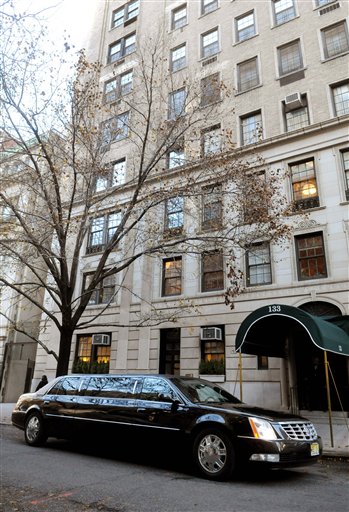 Manhattan Apartment Prices Tumble