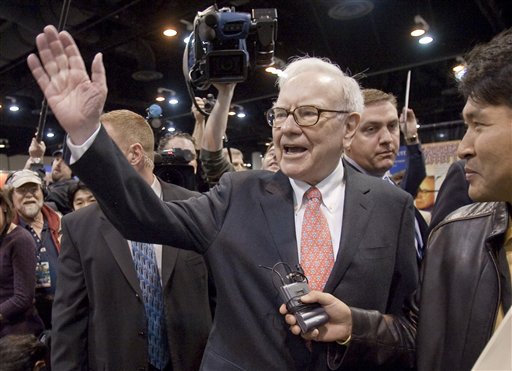 Buffett Reports $200M Drop, Blames Recession