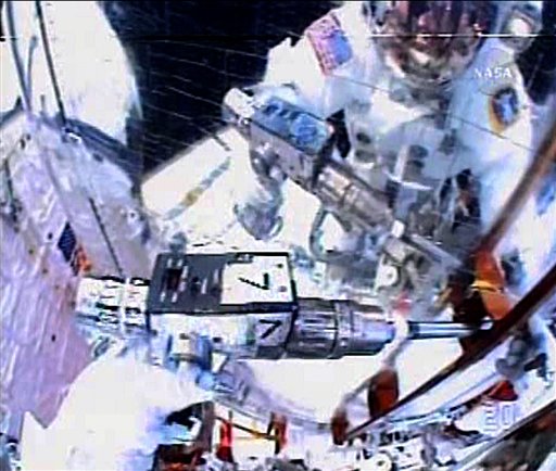 Spacewalking Astronauts Fix Hubble Gyroscopes