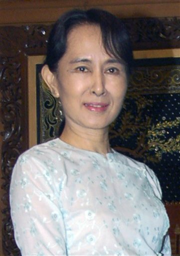 Suu Kyi Stalker 'Not Crazy,' Relatives Say