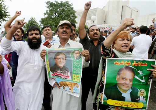 Pakistani Court Frees Terror Suspects