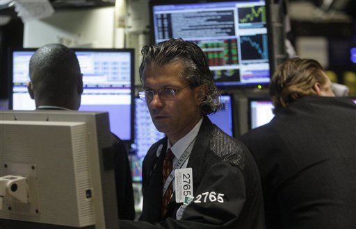 Banks Rally Late; Dow Up 1