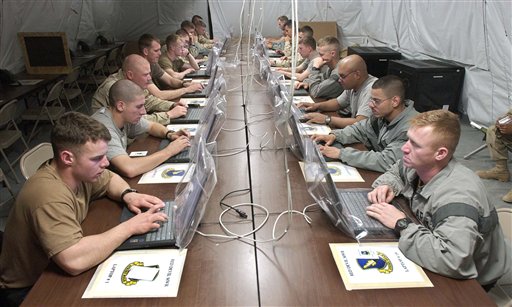 Army Lifts Ban on Social Media