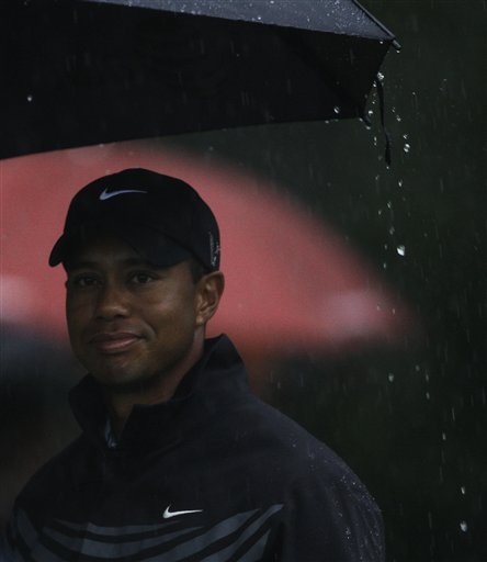 Doused, Soused Crowd Taunts Tiger at US Open
