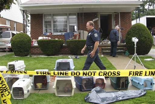 Cops Find 150 Dead Dogs in Mich. House