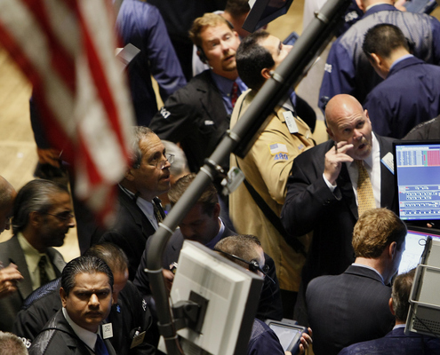 Stocks Keep Up Rate-Cut Rally