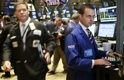 Dow Down 22; Stocks Gain for Week