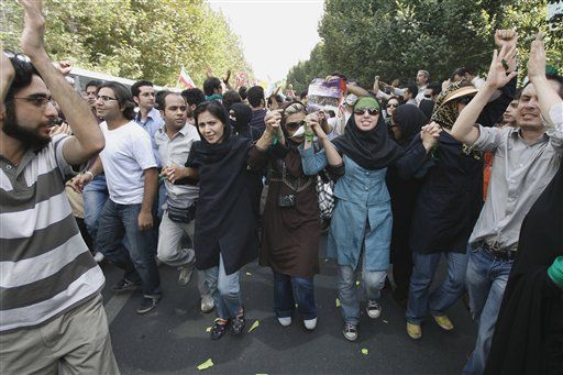 Iran Students Hope to Reignite Smoldering Unrest