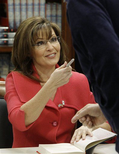 Palin: US Needs a Leader, Not a 'Law Professor'