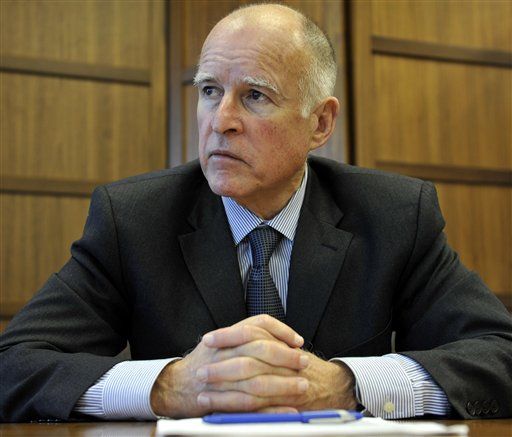 Jerry Brown to Toss Hat in Calif. Governor's Race