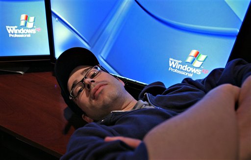 Anti-Vista Mom Corners Hapless Microsoft CEO
