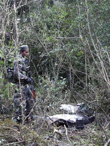 Sri Lankan Rebels Kill 5 in Air Base Attack