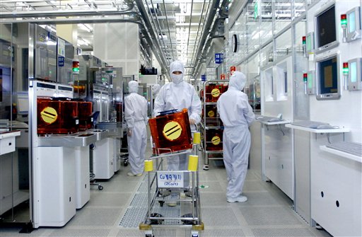 Semiconductor Sales Rise While Prices Fall