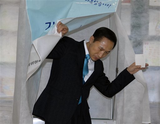 Right-Wing CEO Wins Korean Presidency