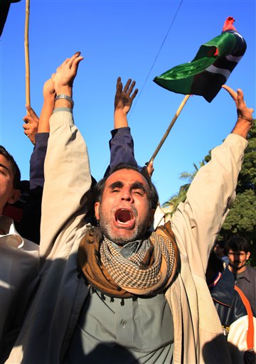 Pakistanis Recover After Riots