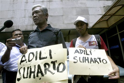 Suharto Suffers Multiple Organ Failure