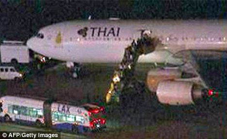 Bomb Note Found on Thai Flight to LA