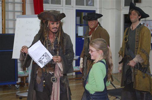 Jack Sparrow Surprises London Schoolgirls