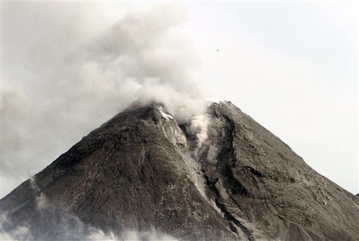 Indonesia Evacuates After New Volcano Blast