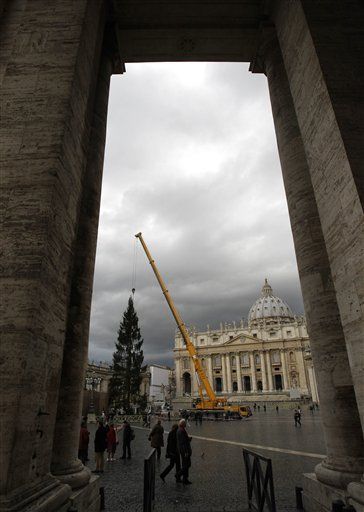 Prosecutors: Vatican Bank Covered for Mafia