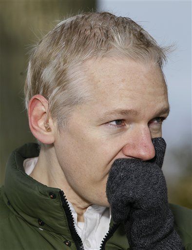 WikiLeaks Leaking: Newspaper Snags Site's Entire Stash