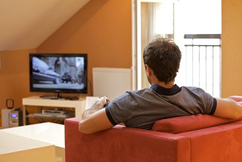 Average American Watches 34 Hours of TV a Week