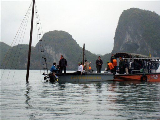 12 Dead as Tourist Boat Sinks in Vietnam