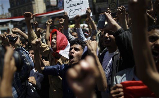 Doctors Suspect Nerve Gas Used on Yemen Protesters