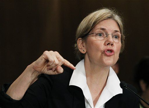 Top Bank Critic Elizabeth Warren Woos Execs as She Builds Consumer Financial Protection Bureau