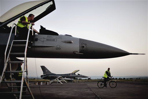 NATO Jets Running Out of Bombs in Libya