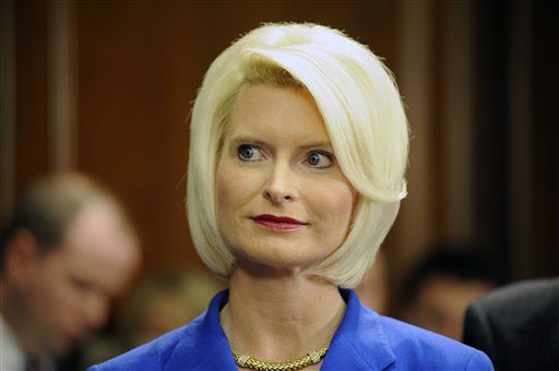 Newt Gingrich's Presidential Aspirations Sunk By Devotion to Wife Callista