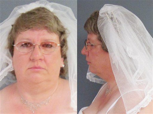 Michigan Bride Tammy Hinton Arrested on Wedding Day