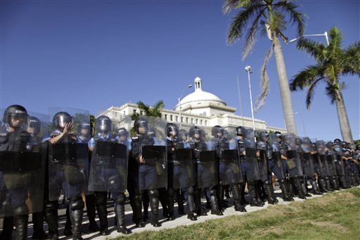 Justice Department Says Puerto Rico Police Brutal, Corrupt and 'Broken'