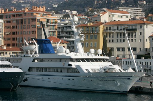 When It Comes to Yachts, Size Does Matter