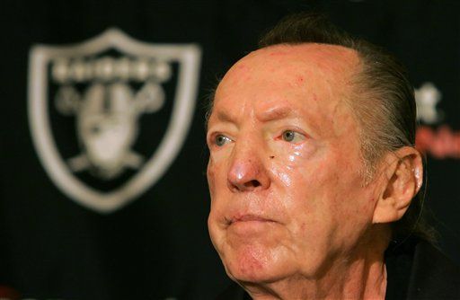 Oakland Raiders Owner Al Davis Dead at 82