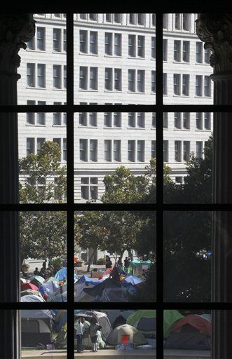 Police Raid, Break Up Occupy Oakland Camp